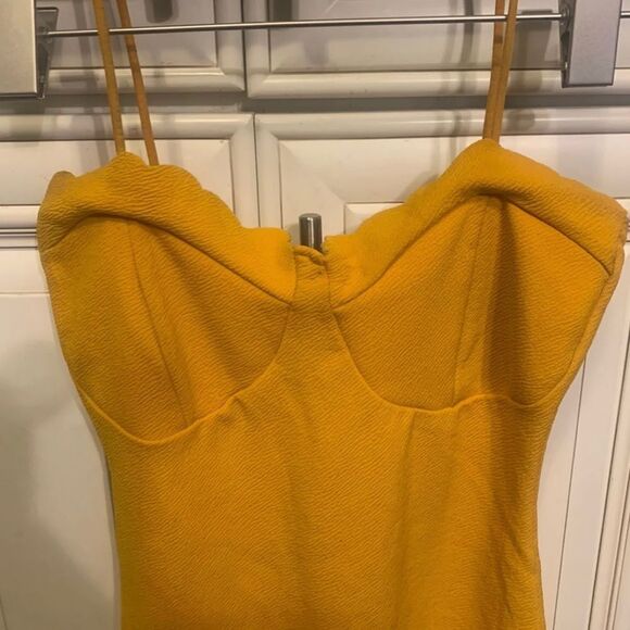 Boohoo Basic Spaghetti Strap Bodysuit Sz 4 - Picture 5 of 6